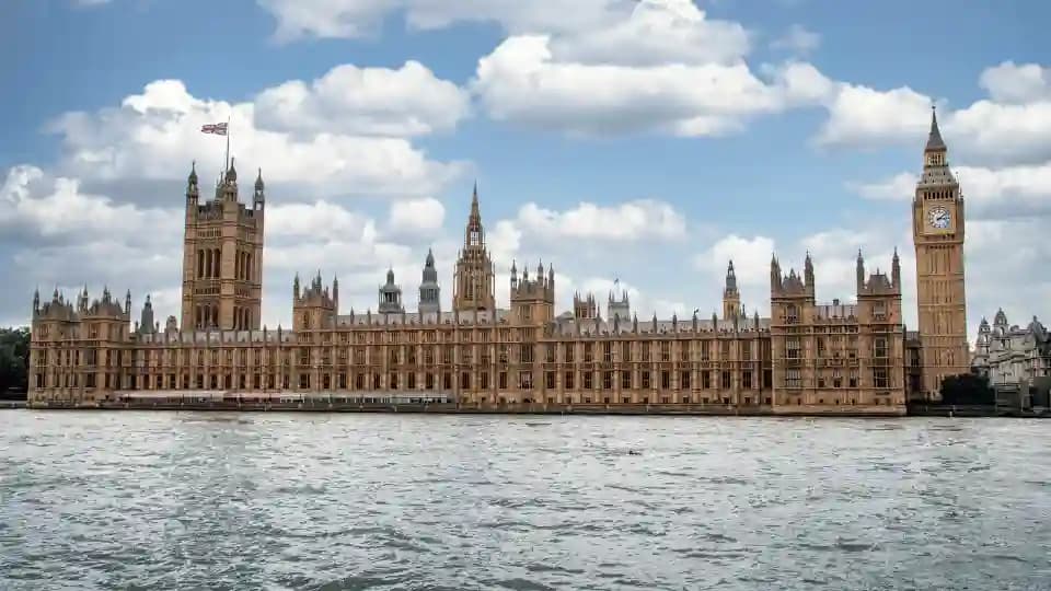 Relocate to UK from Dubai to invest and grow